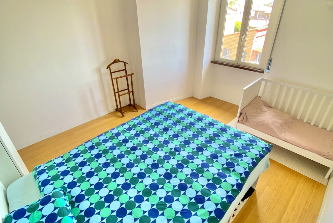 Appartamento rifinito con balcone